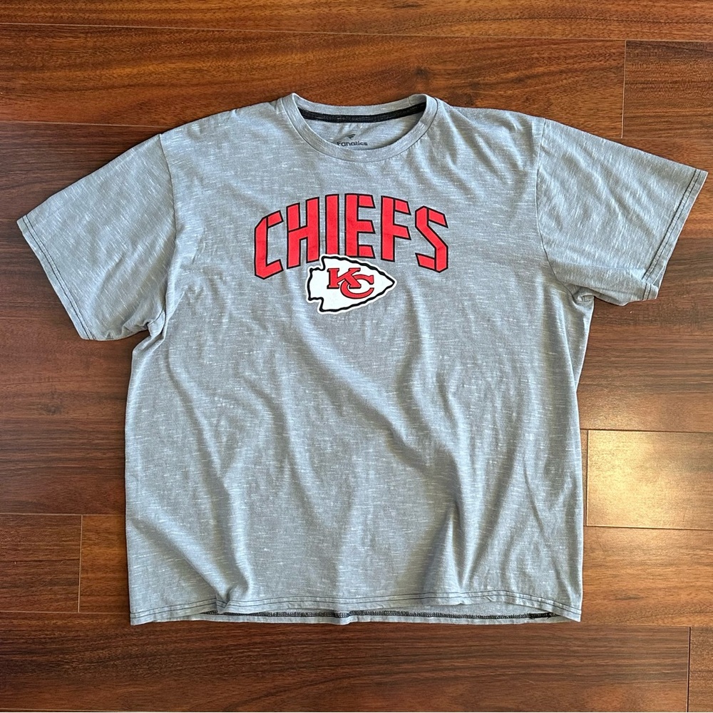 Kansas City Chief’s Patrick Mahomes Arrowhead Short Sleeve Tshirt XXL